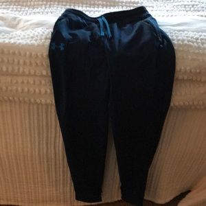 Underarmour boys joggers.